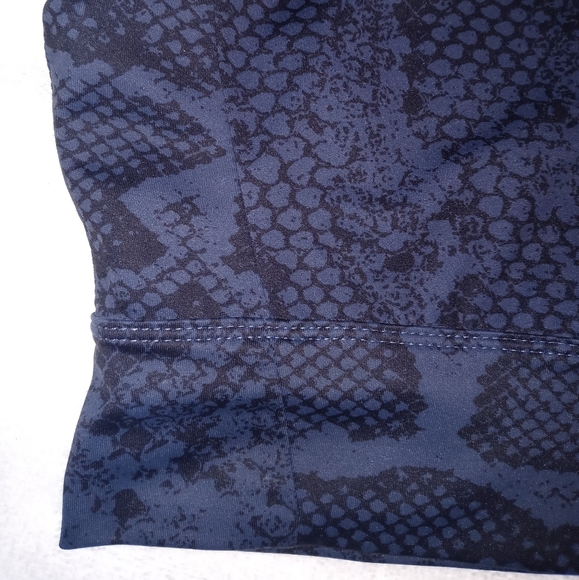 All Fenix | Navy Snake Long Bra Snakeskin Print Sports Bra Size Small - Picture 9 of 10